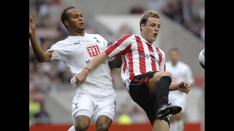 Trận đấu bóng đá giữa Tottenham và Sunderland